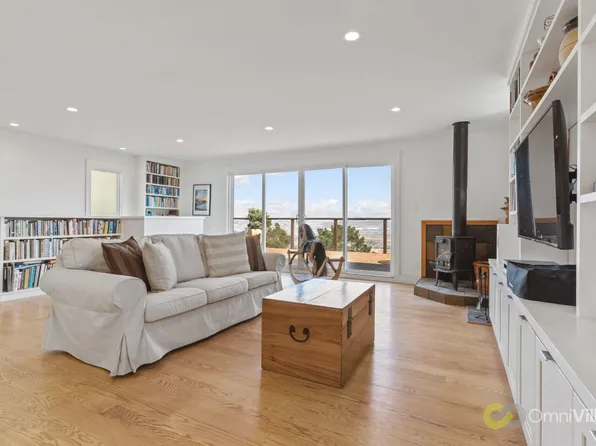 (undisclosed Address), Brisbane, CA 94005