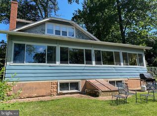 2950 Edgewater Dr, Edgewater, MD 21037