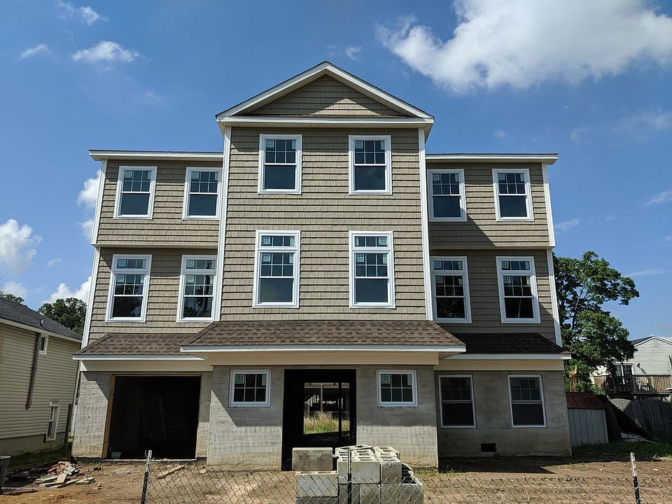 2nd image of 708 7th St
