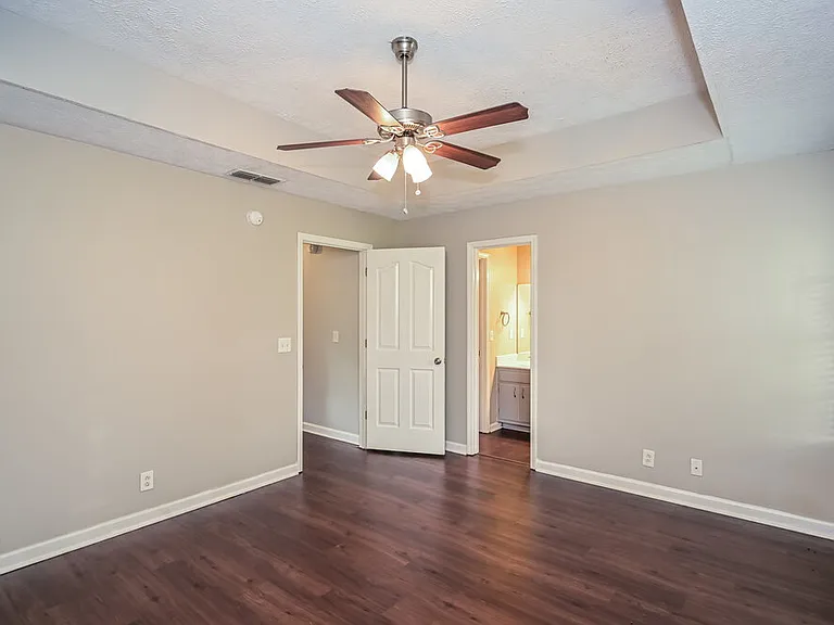 2911 Boyle Ct — Photo 9