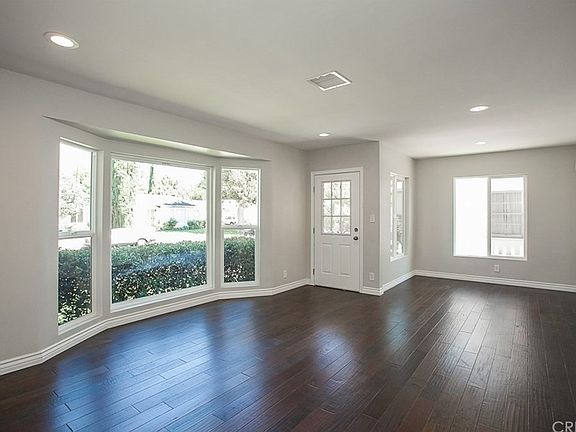 2nd image of 17558 Lemay Pl