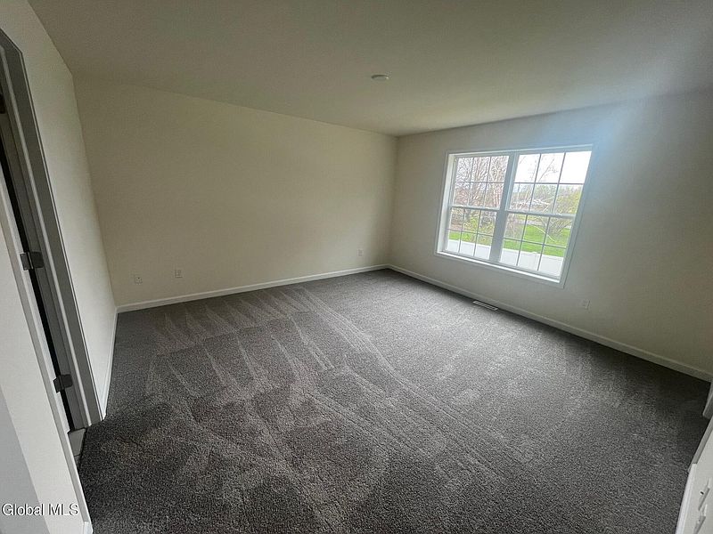4th image of 29 Walke Way