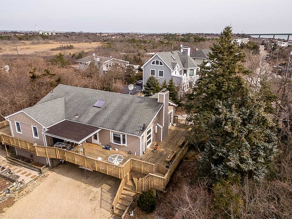 1st image of 67 Hawser Dr