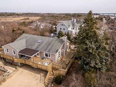 67 Hawser Dr, Oak Beach, NY, 11702