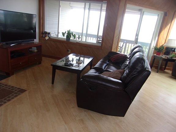 5th image of 1181 Nantasket Ave APT 5