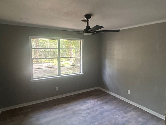 4th image of 1114 Garden Park Dr