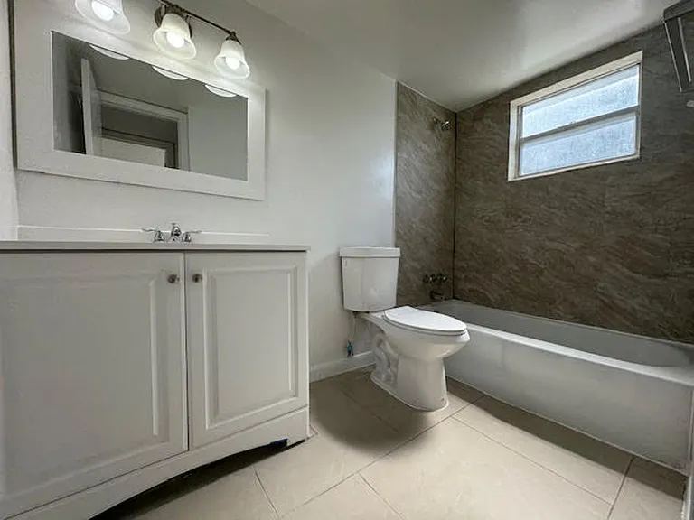Trayann Apartments - 7777 Pines Blvd — Photo 7