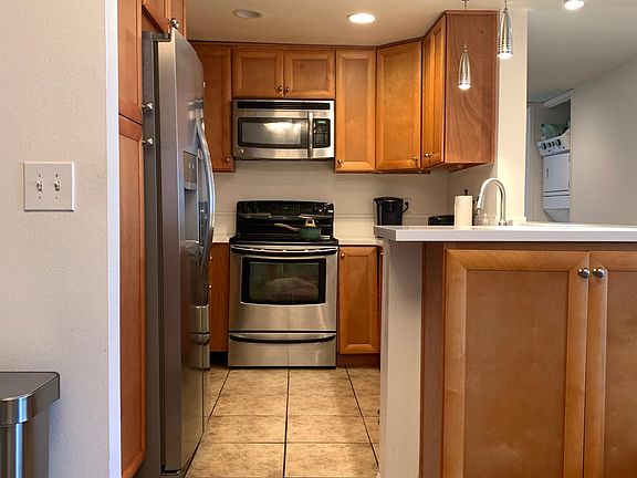5th image of 17711 Margate St APT 115
