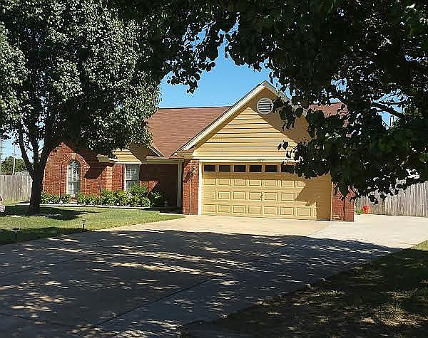 1st image of 10397 Yates Dr