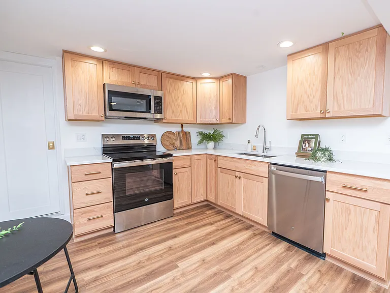 2146 E Browning Ave #1 — Photo 12