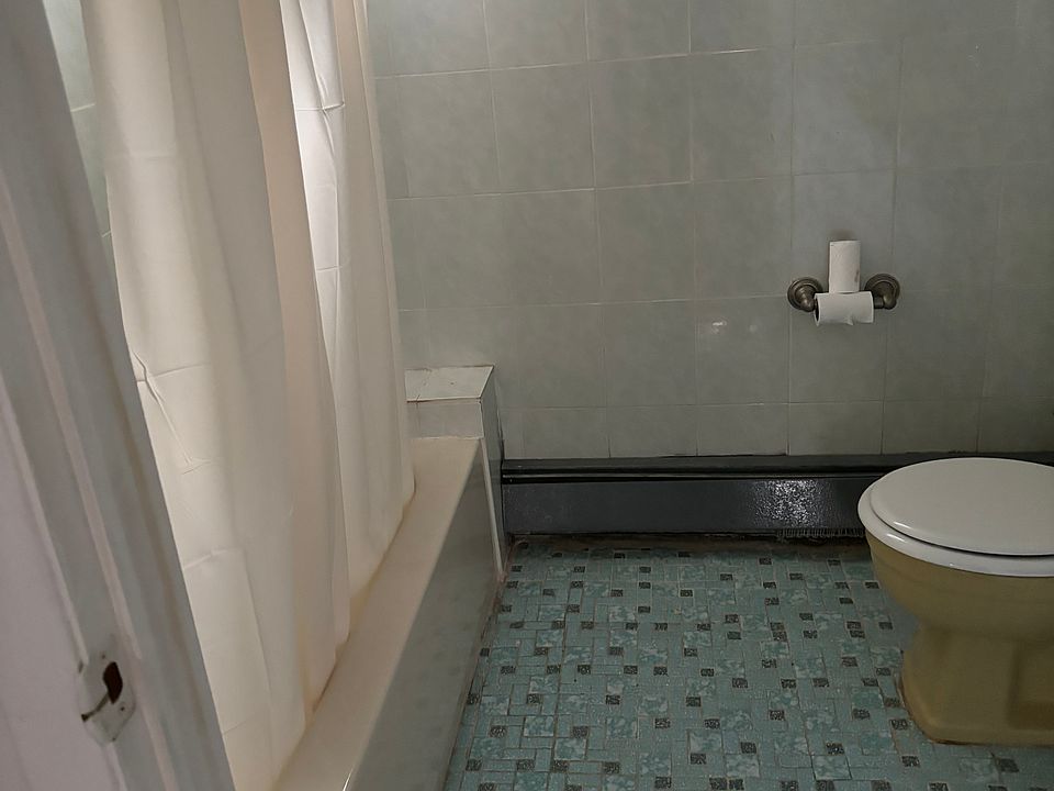 2nd image of 7919 257th St #1