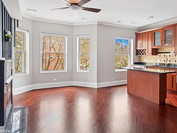 3rd image of 4706 N Winthrop Ave APT 2B