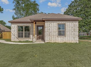 972 E 3rd St, Leachville, AR 72438