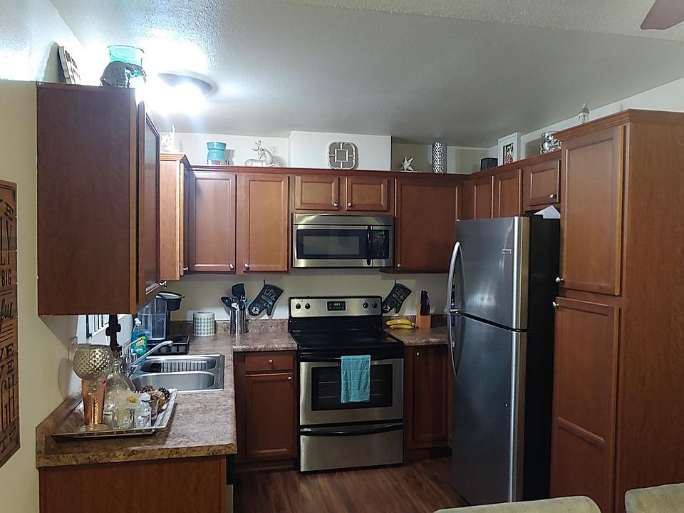 2nd image of 7646 Parkway Dr APT 1F