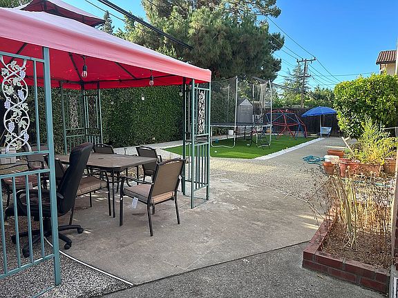5th image of 1517 Maria Way
