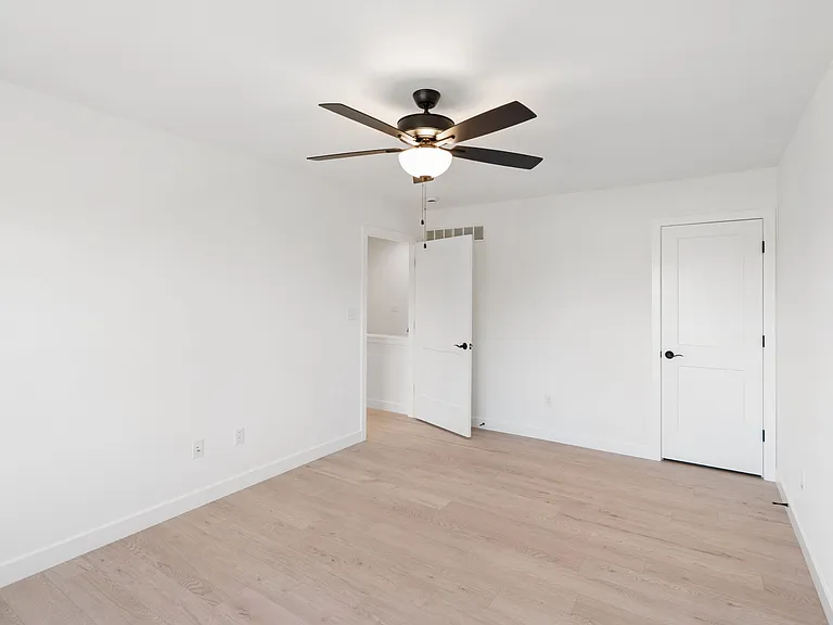 308 E Morgan St #C — Photo 16