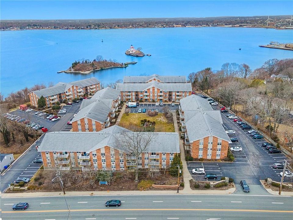 41 Bullocks Point Ave APT 3A, Riverside, RI 02915 Zillow