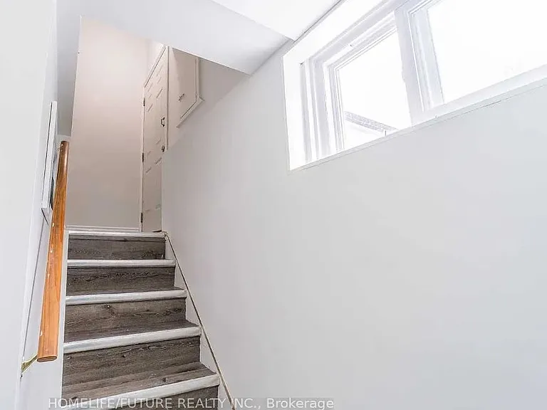 102 Golfhaven Dr #BASEMENT — Photo 3