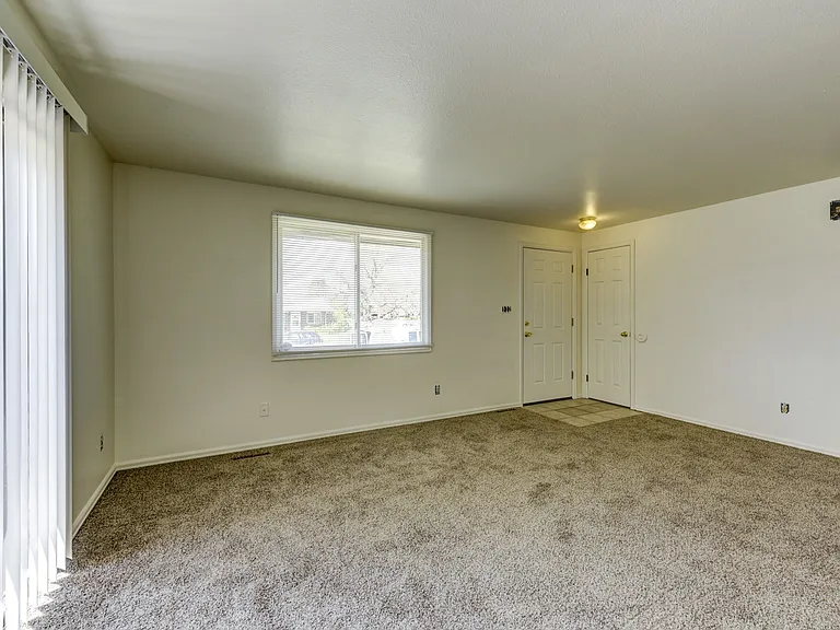 2056 Estes Ln — Photo 14
