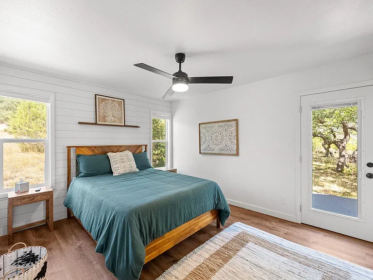 650 Springlake Dr — Photo 18
