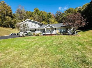 366 Little Mud Lick Rd, Staffordsville, KY 41256