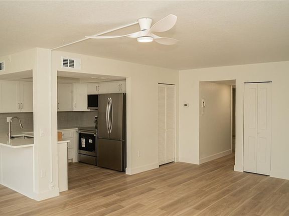 4th image of 661 POINSETTIA AVENUE #108