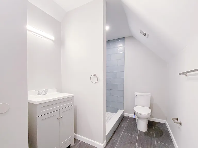 48 Dwight St #2 — Photo 20