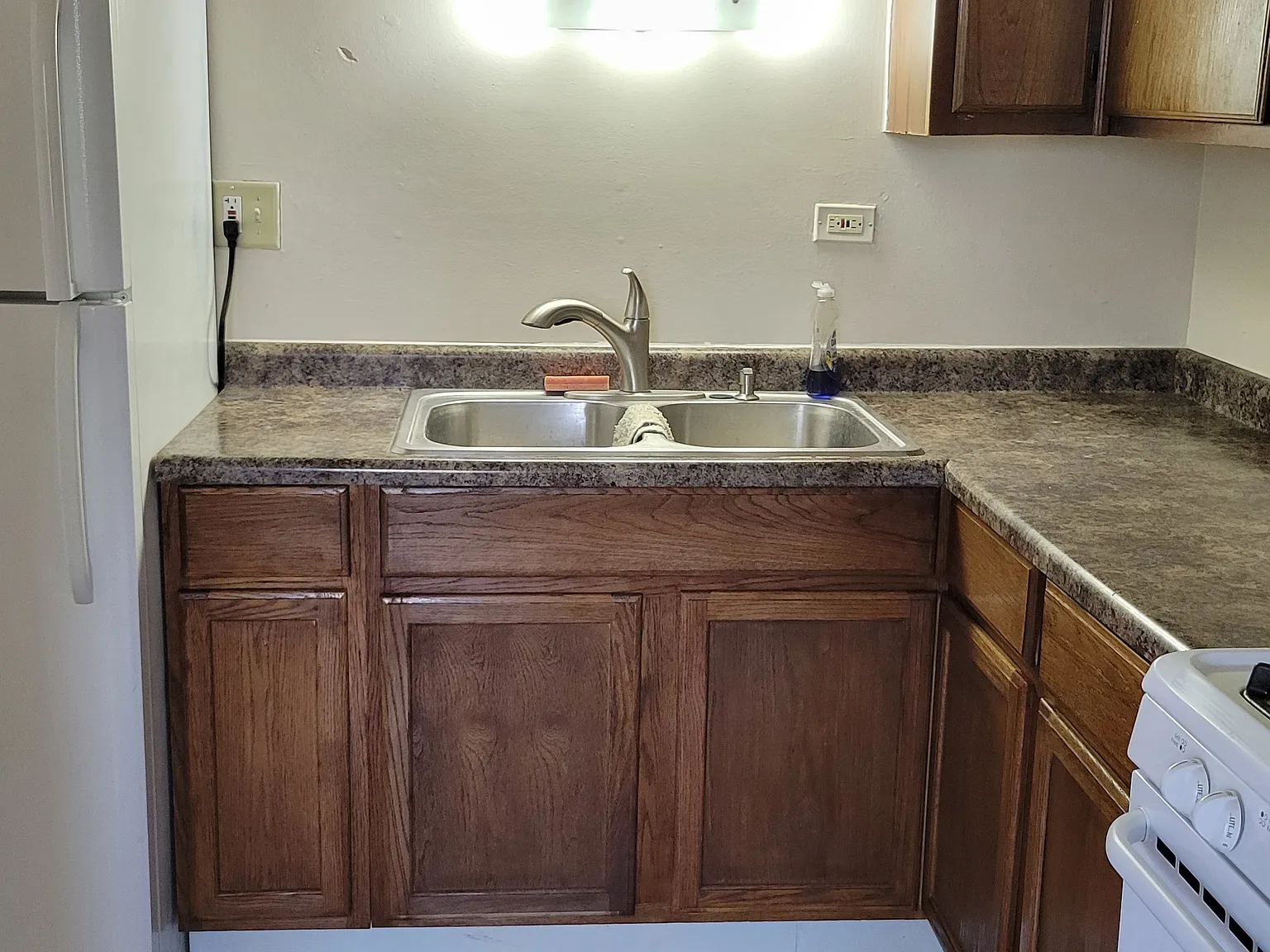 2 bed, 800 sqft, $1,800 — Photo 2