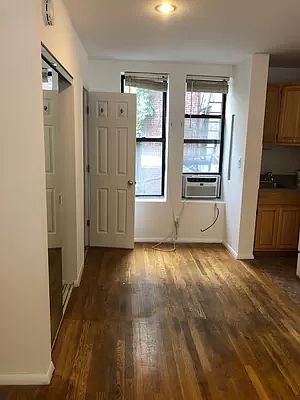 1st image of 189 Waverly Pl APT 3