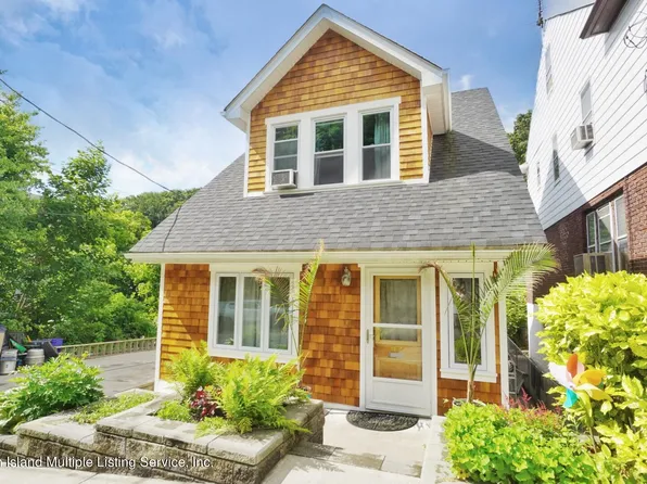 62 Pleasant Valley Ave, Staten Island, NY 10304