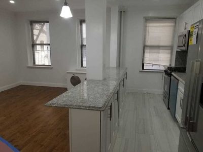 3721 80th St APT 3F, Flushing, NY, 11372