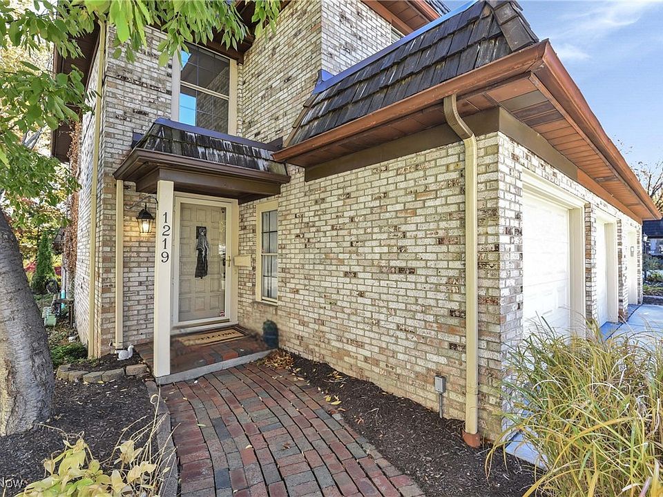 1st image of 1219 Harwich Ct #105