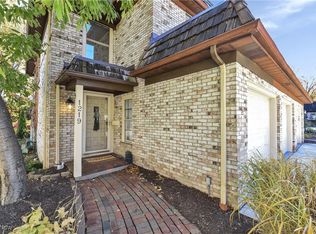 1219 Harwich Ct #105, Rocky River, OH 44116