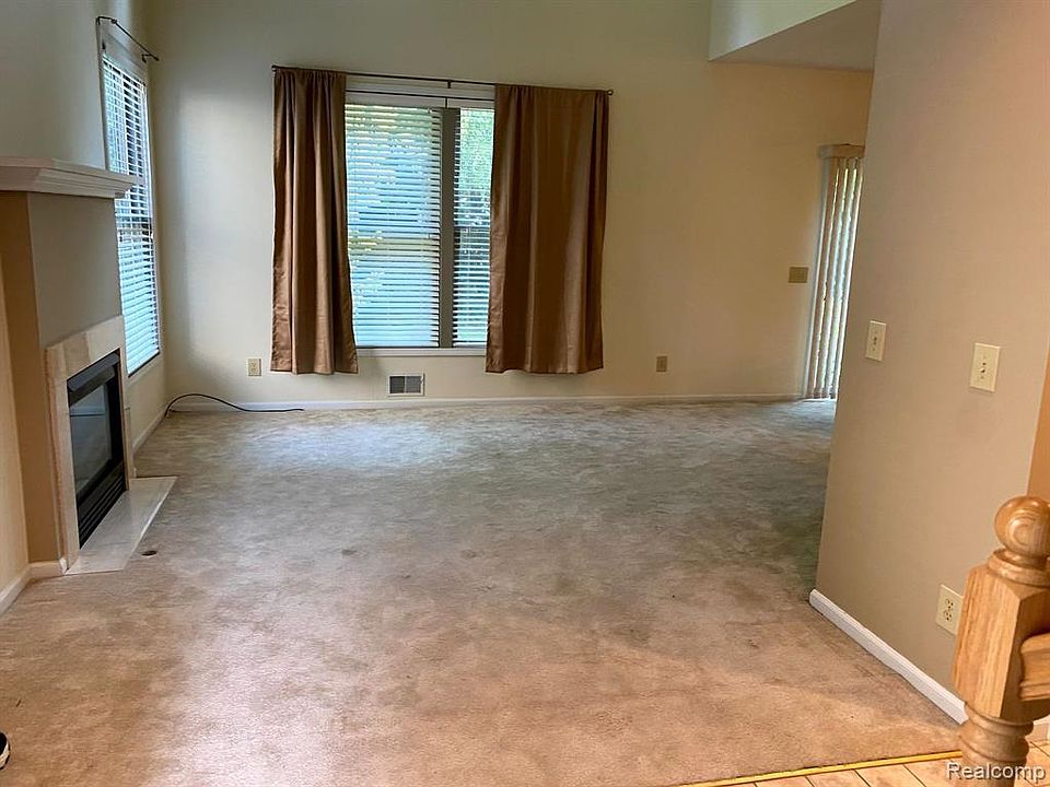 132 Stratford Ln, photo 7