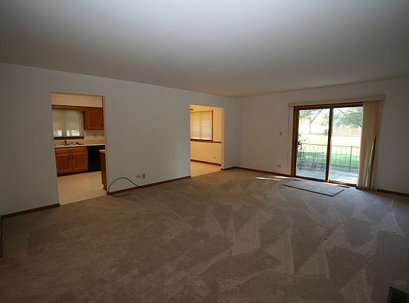 3rd image of 2600 Crescenzo Dr #A
