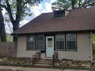 211 Whittier Ave, Waterloo, IA 50703