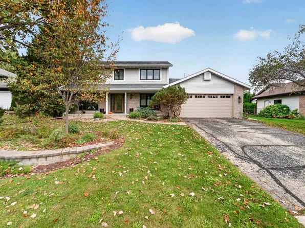 2848 Charleston Dr, Fitchburg, WI 53711