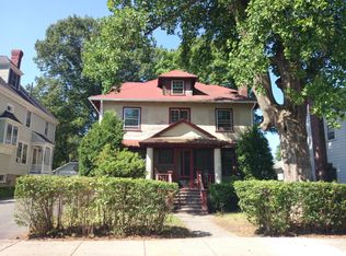 35 Wren St, West Roxbury, MA 02132