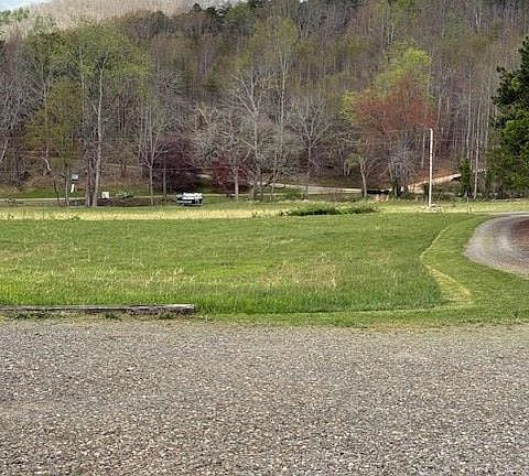 2nd image of 1281 Lawrence Smith Rd