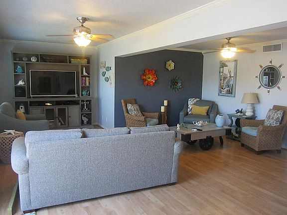 3rd image of 1622 E Castaway St