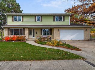 401 E Fullerton Ave, Addison, IL 60101