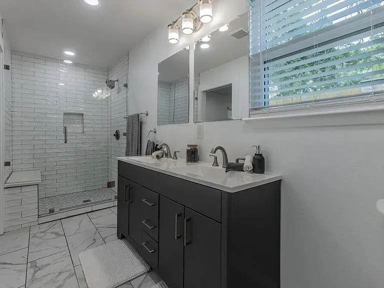 2329 Connor Ave — Photo 14