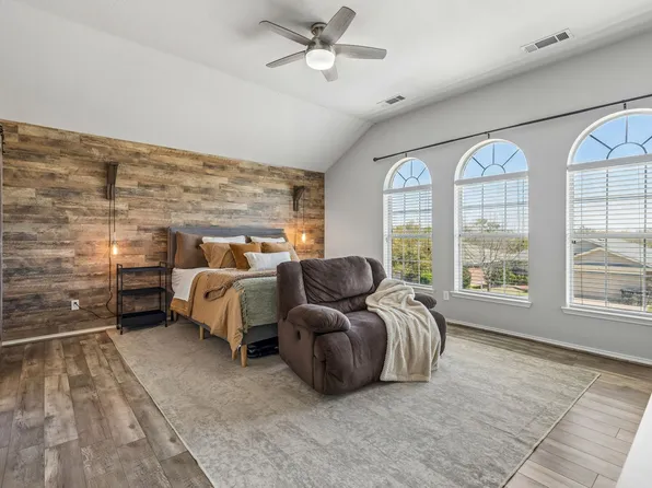 14037 Fontana Rd, Fort Worth, TX 76115