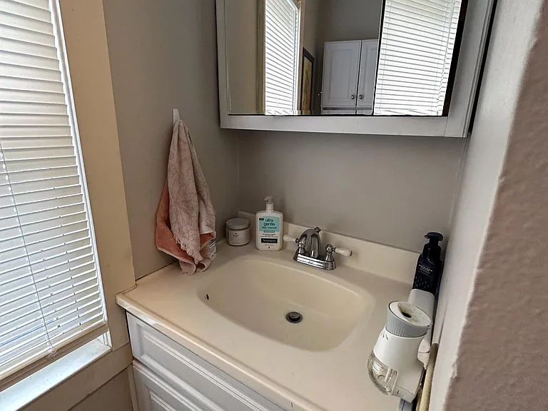 80 Magoun Ave #1 — Photo 5