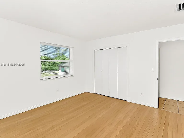3415 SW 15th St #2 — Photo 8