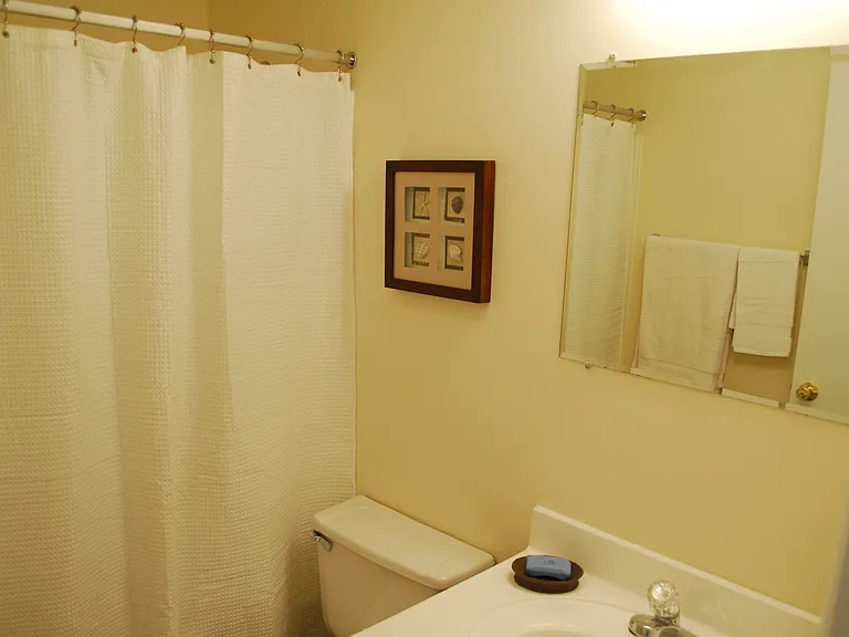 Evergreen Terrace Apartments — Photo 22