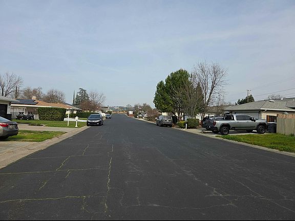 5th image of 8147 Briar Way