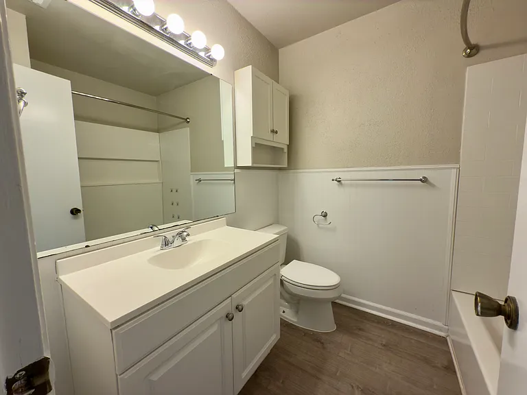 113 Shady Oak Dr — Photo 4