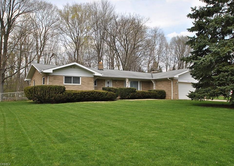 1st image of 28478 Douglas Dr