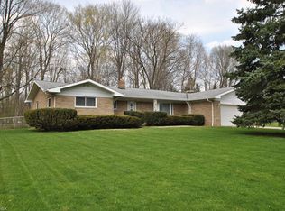 28478 Douglas Dr, North Olmsted, OH